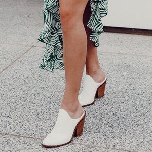Chinese Laundry White Mules